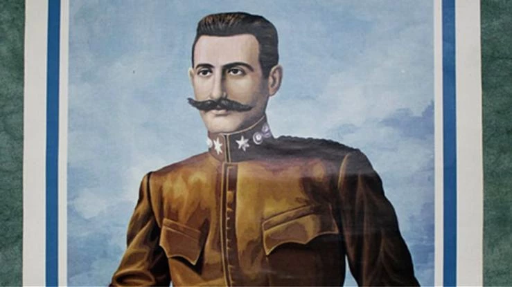 Προσπαθεί να τα μπαλώσει το υπουργείο Παιδείας για την αφαίρεση του Παύλου Μελά από την ύλη της Ιστορίας